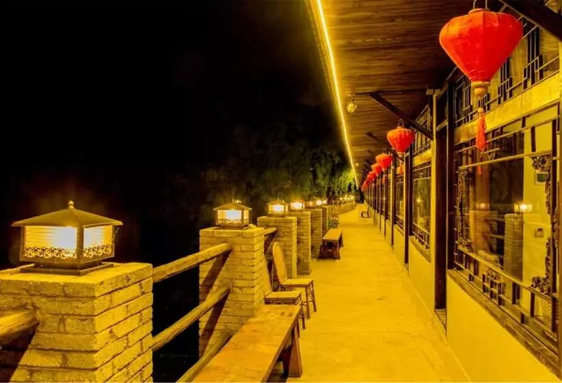 ペンション Lijiang Taoyuan Inn