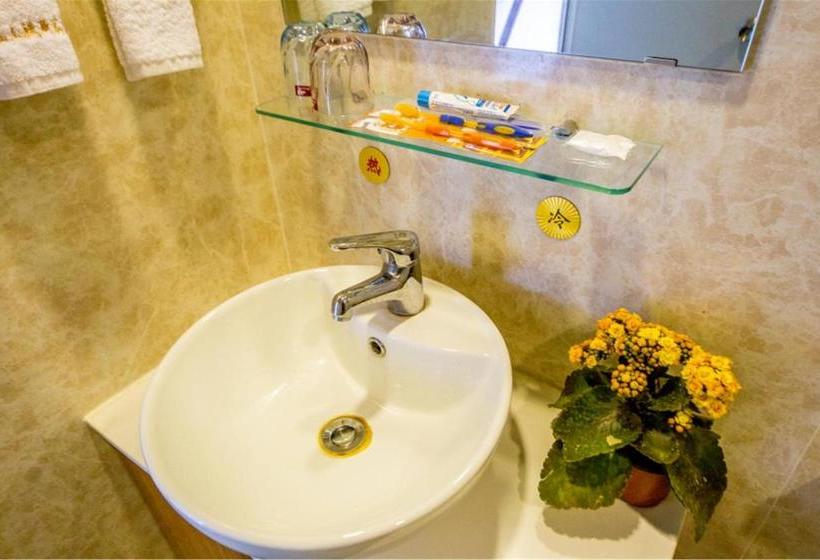 Пансион Lijiang Taoyuan Inn