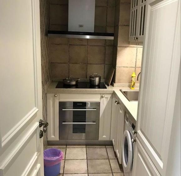 Ri Yue Guang Apartment