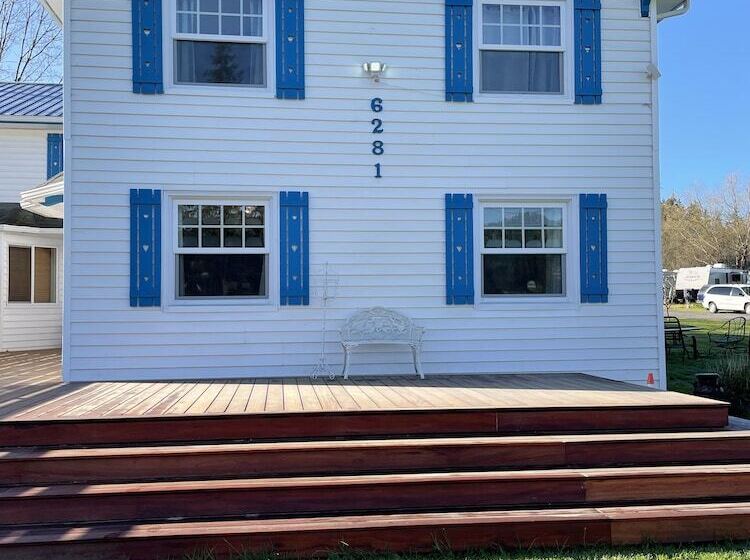 Общежитие Foster Lake Inn