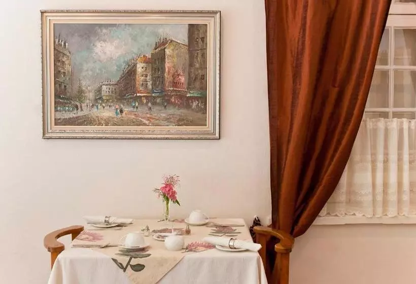 Majatalo Villa Ora Guesthouse