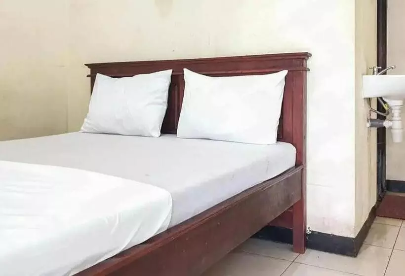 Hotelli Penginapan Sinar Harapan Near Gor Mastrip Probolinggo