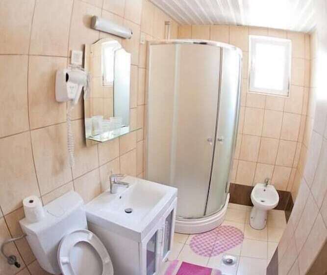 Pensiune Garni Hotel Bella