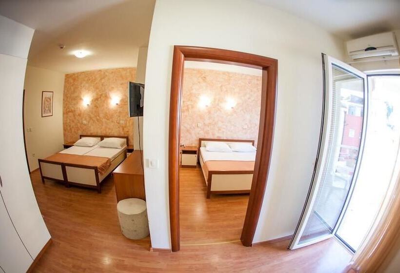 Pensiune Garni Hotel Bella