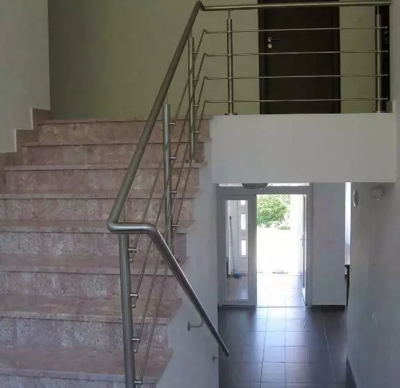 ペンション Villa žakýl