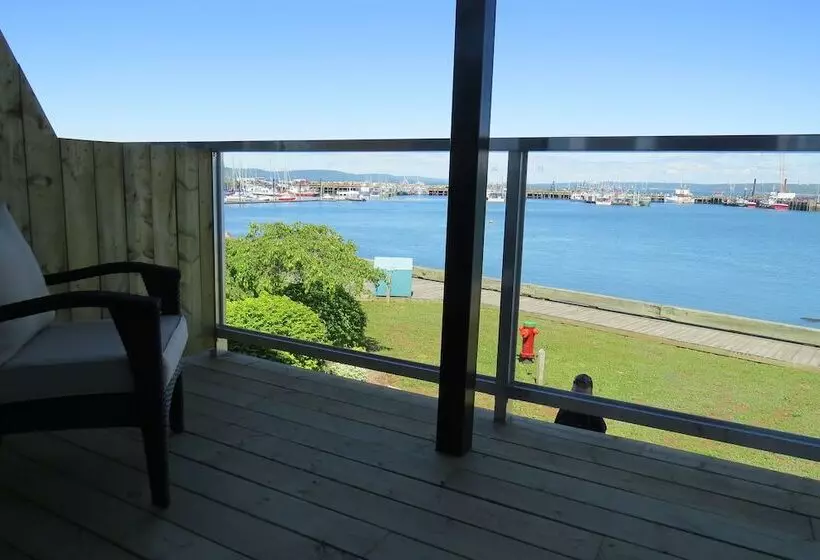 Retkeilymaja Dockside Suites