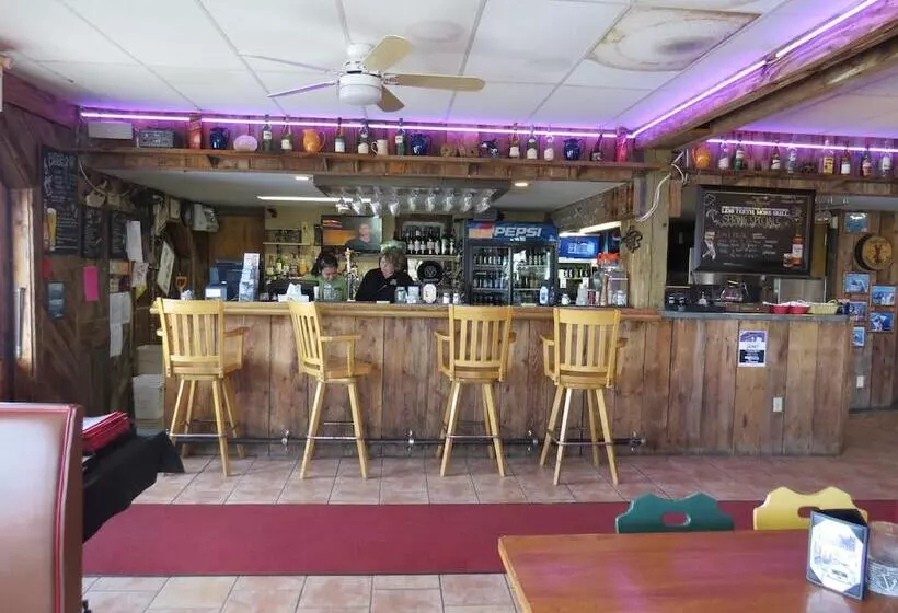 Retkeilymaja Dockside Suites