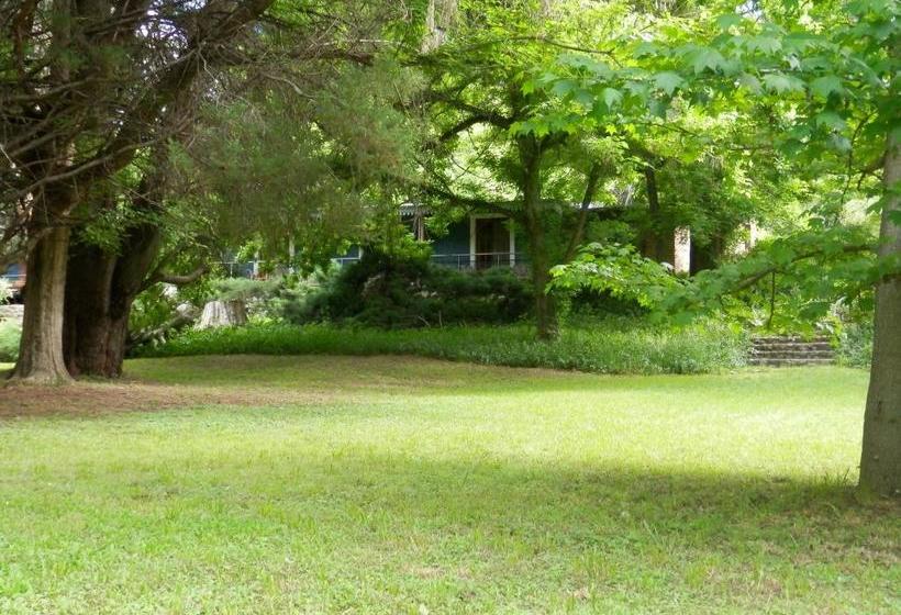 Hostel Manantial Hostería & Cabañas