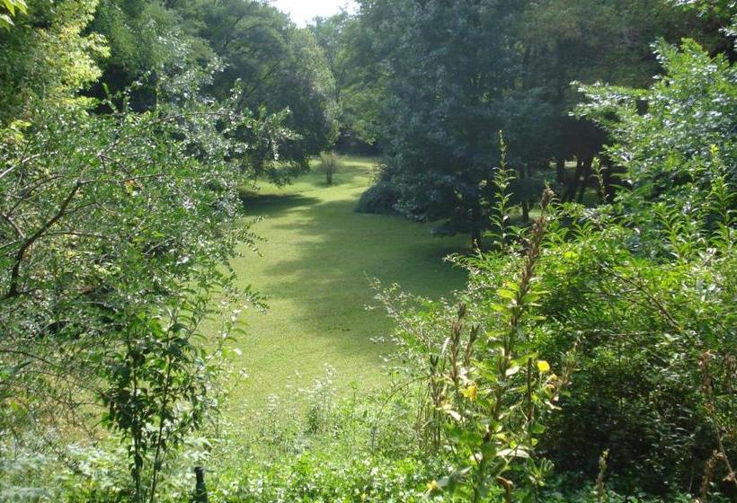 Hostel Manantial Hostería & Cabañas