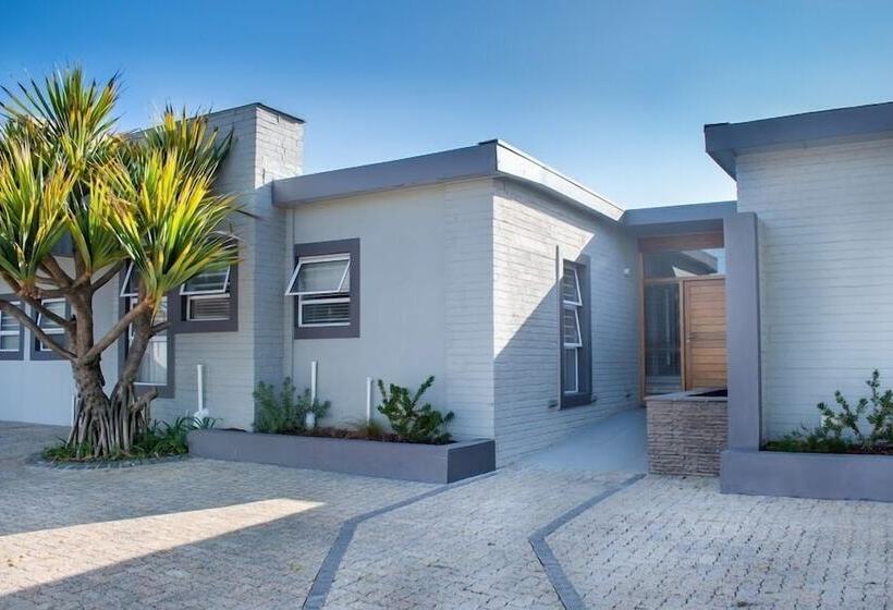 膳宿费 Balmoral Lodge