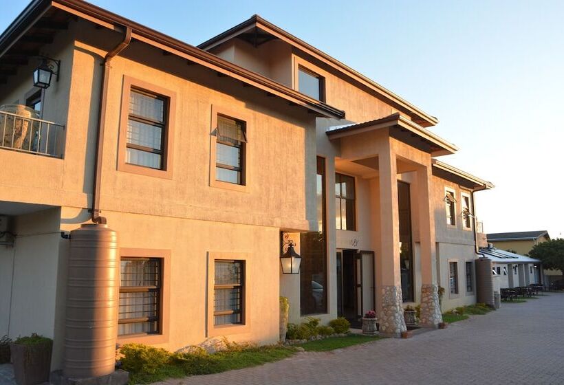 膳宿费 Balmoral Lodge