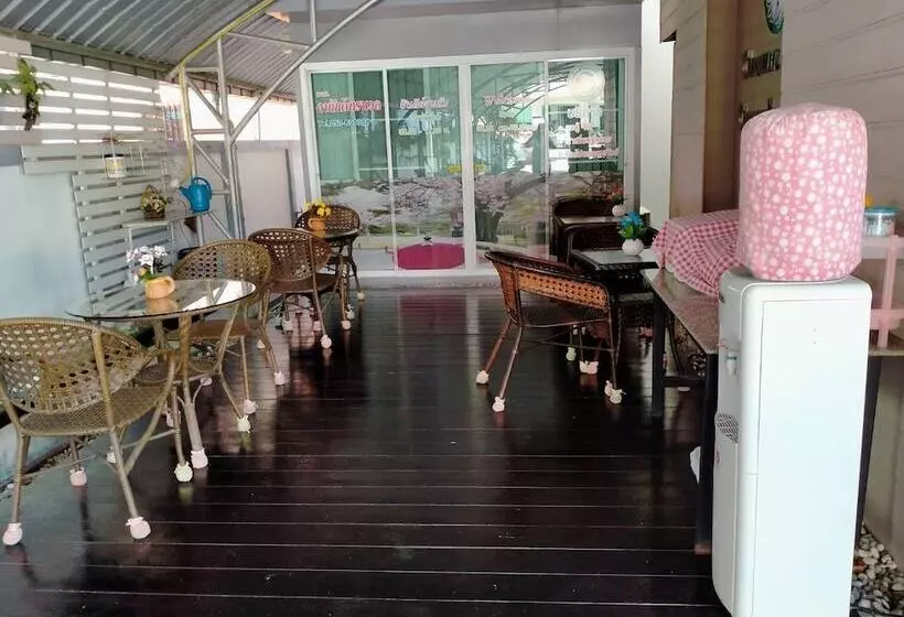 پانسیون Feelathome