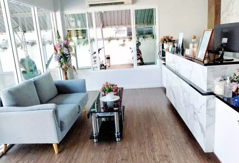 پانسیون Feelathome