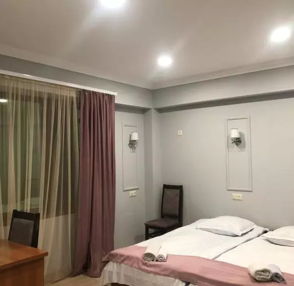 Majatalo Guest House Anahit Ijevan