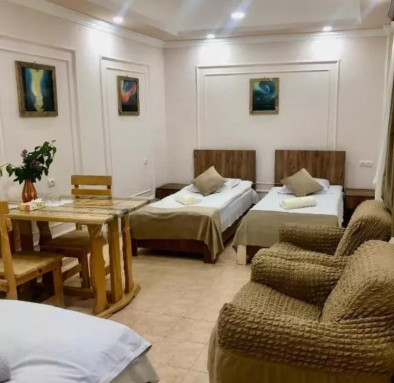 Majatalo Guest House Anahit Ijevan