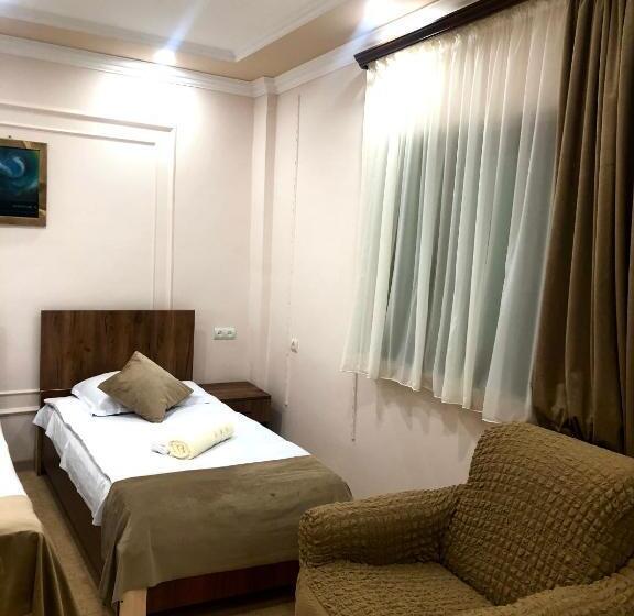 פנסיון Guest House Anahit Ijevan