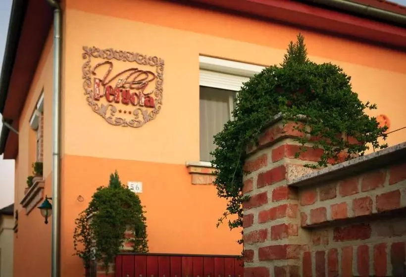 پانسیون La Villa Pergola