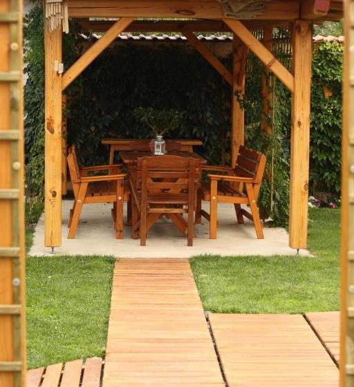 פנסיון La Villa Pergola