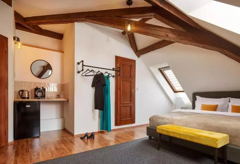 Majatalo Orangerie By Kh