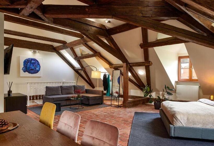 Panzió Orangerie By Kh