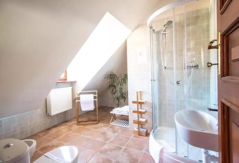 Majatalo Orangerie By Kh