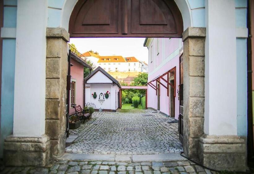 Panzió Orangerie By Kh