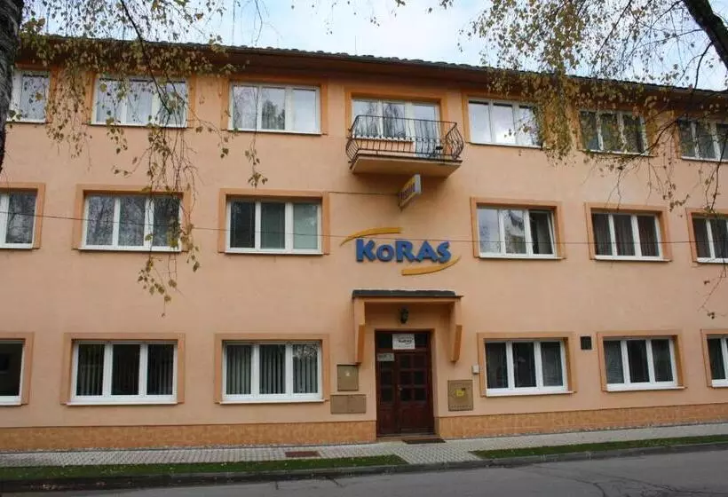 Majatalo Penzión Koras