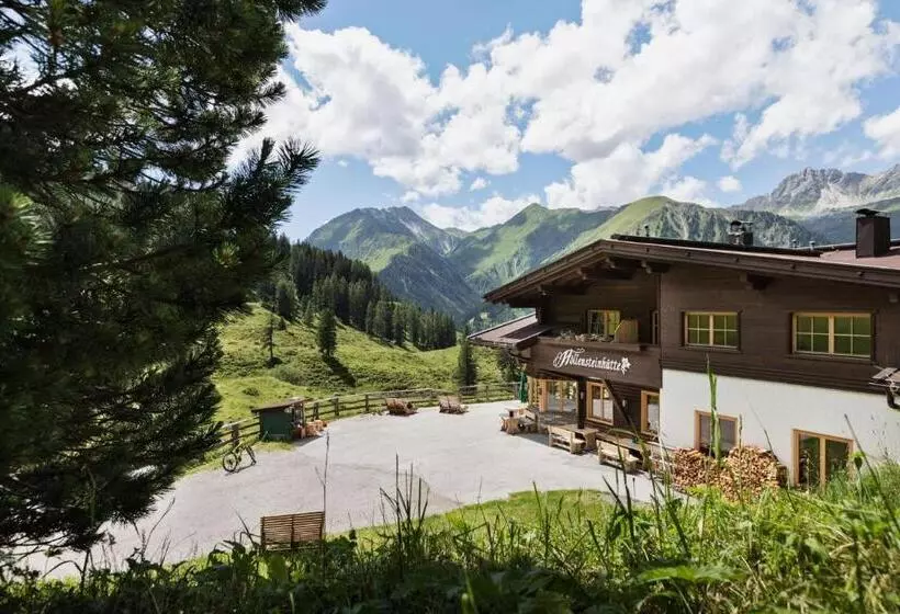 هاستل Berggasthaus Höllensteinhütte