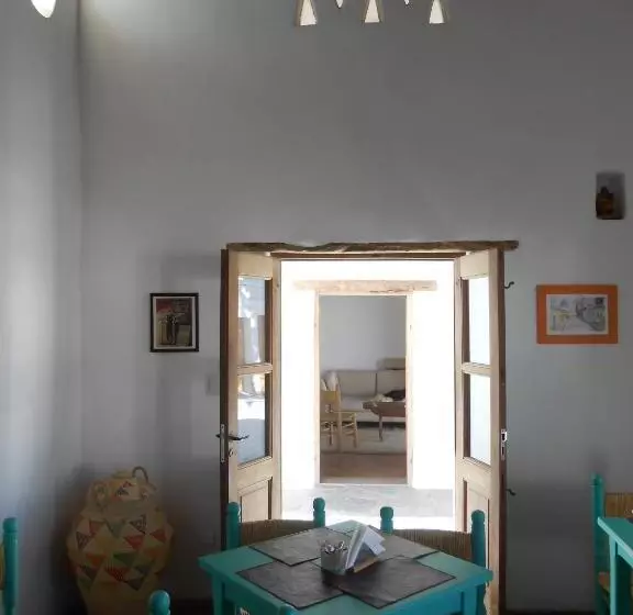 Retkeilymaja Hosteria Villa Cardon