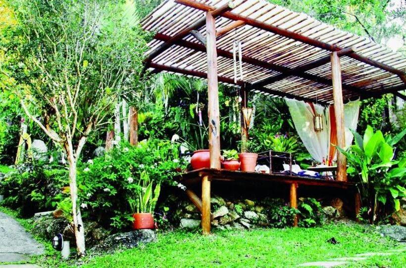 پانسیون Condomínio Aldeia Dos Anjosdo Rosa