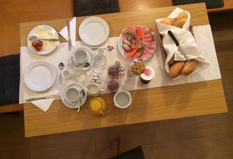 Пансион Gästehaus Auer Fritzi