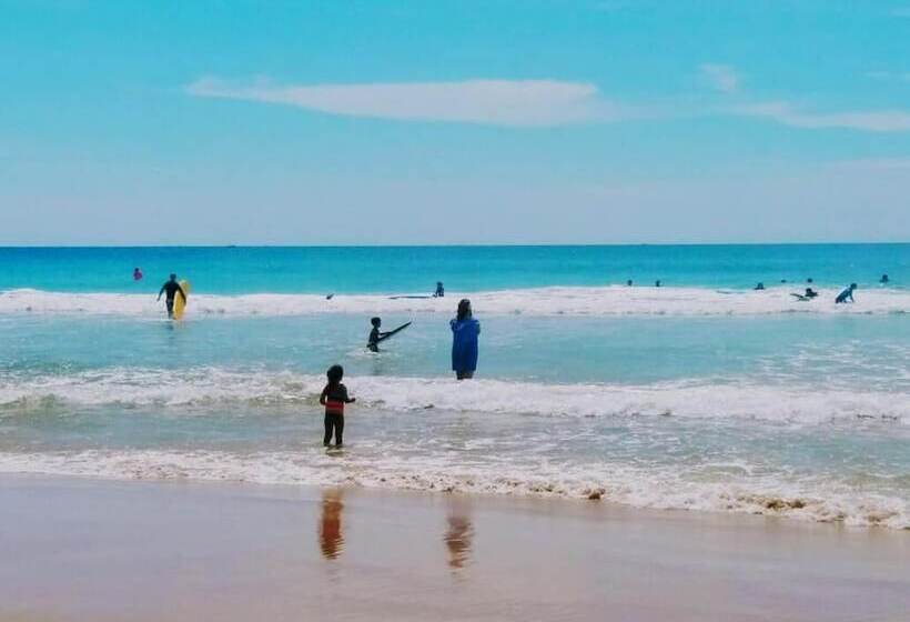 Pensionat Malika's Yellow House