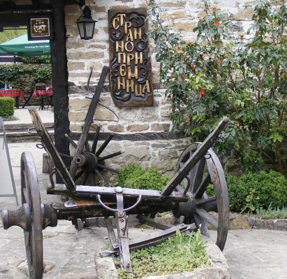 ペンション Strannopriemnitsa Guest House