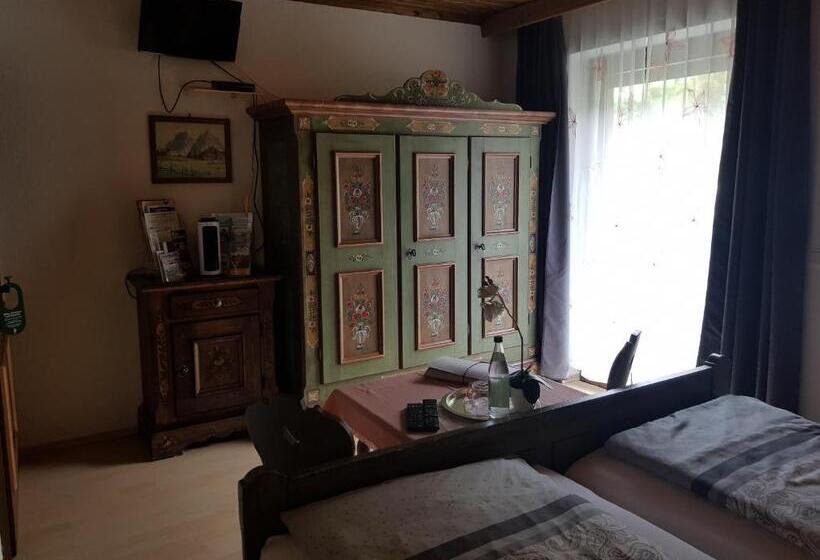 بنسيون Hiasl Stubn