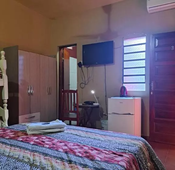 پانسیون Hummingbird Hostel