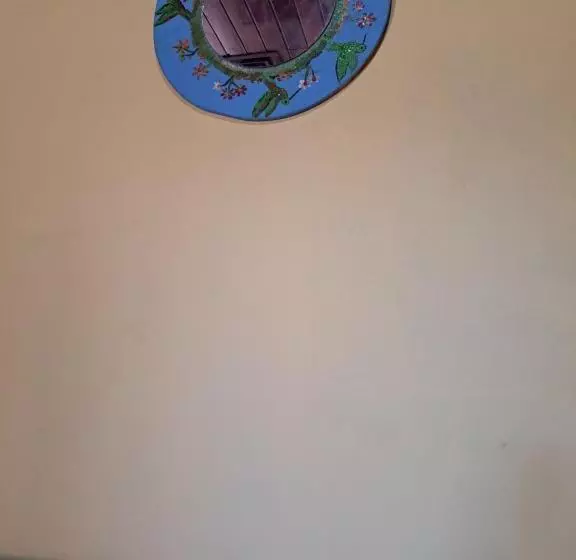 پانسیون Hummingbird Hostel