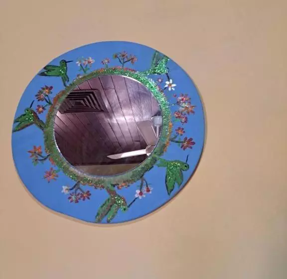 پانسیون Hummingbird Hostel