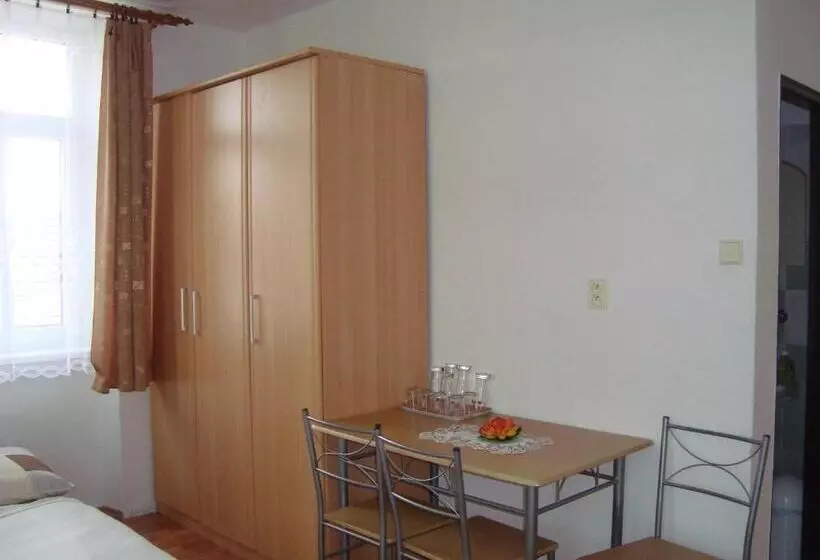 ペンション Penzion Adria