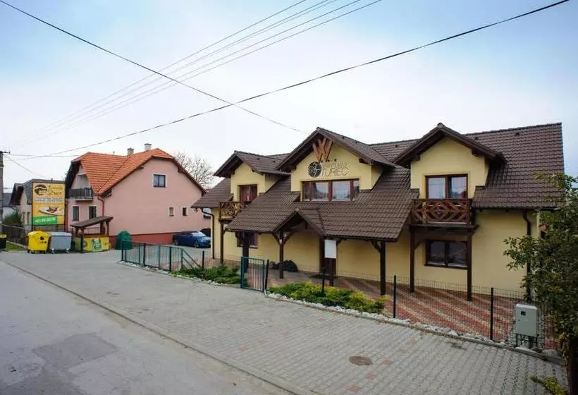 پانسیون Turciansky Dvor   Apartmany Turiec