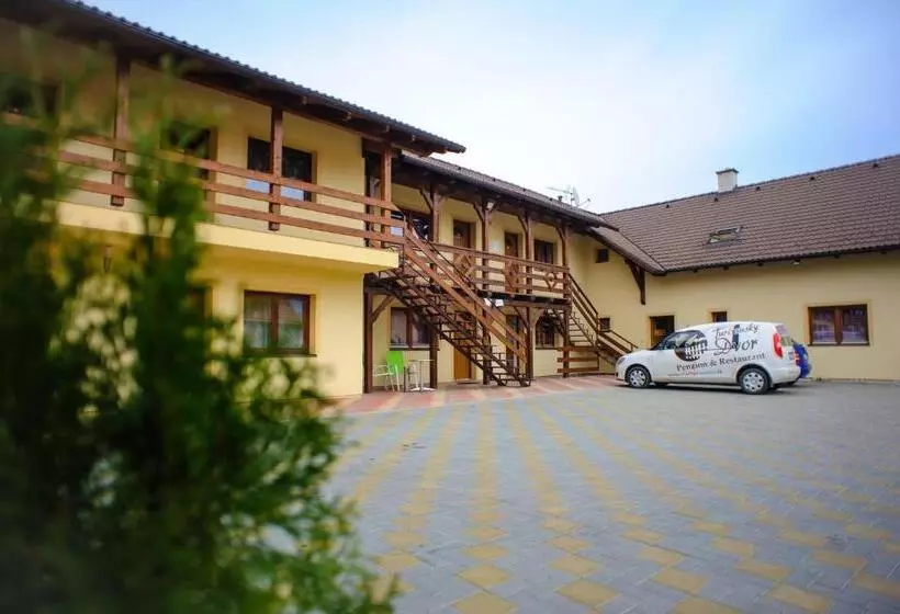 پانسیون Turciansky Dvor   Apartmany Turiec
