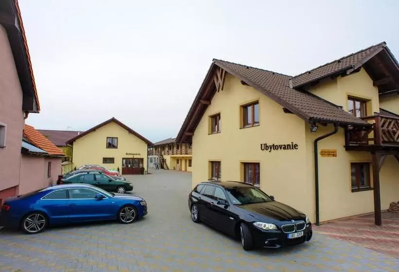 پانسیون Turciansky Dvor   Apartmany Turiec