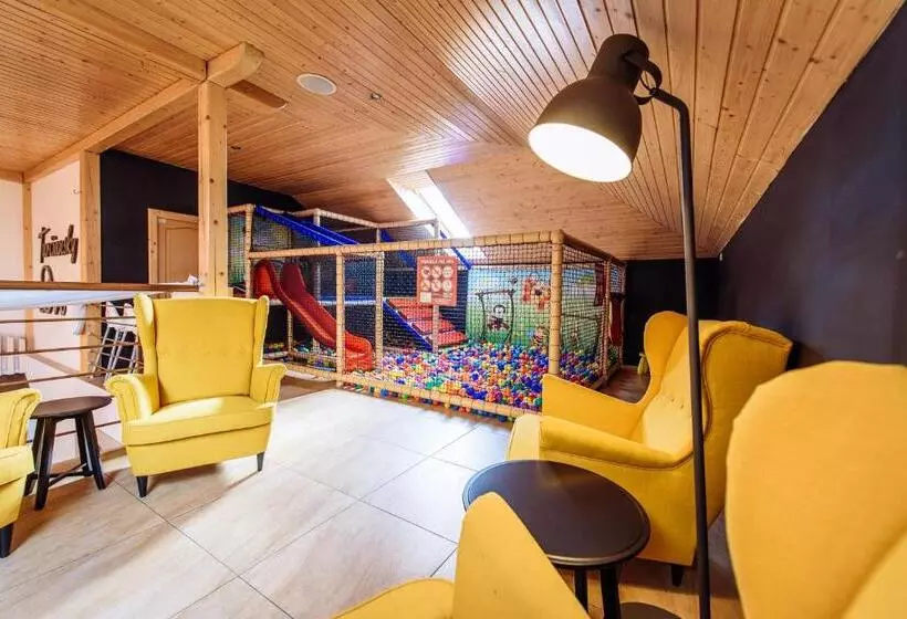 پانسیون Turciansky Dvor   Apartmany Turiec