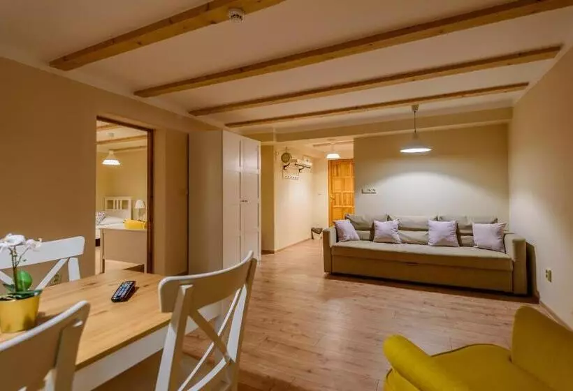 پانسیون Turciansky Dvor   Apartmany Turiec