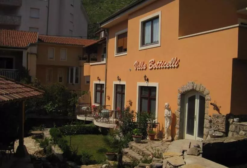 پانسیون Villa Botticelli