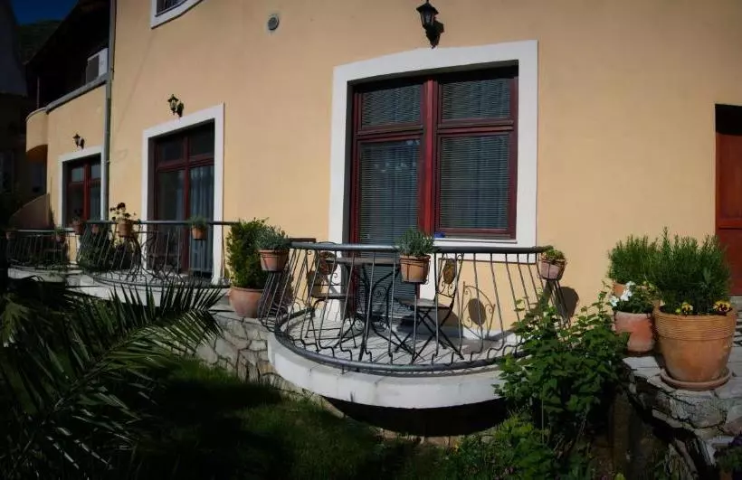 پانسیون Villa Botticelli