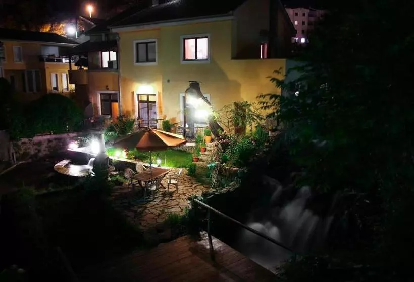 پانسیون Villa Botticelli