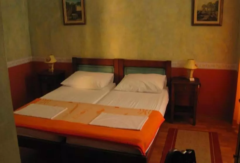 پانسیون Villa Botticelli