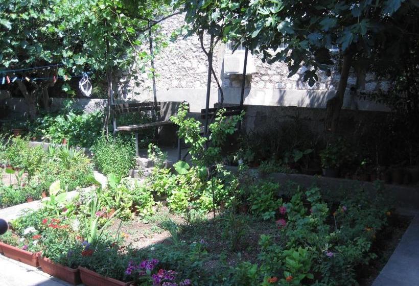 پانسیون Villa Botticelli