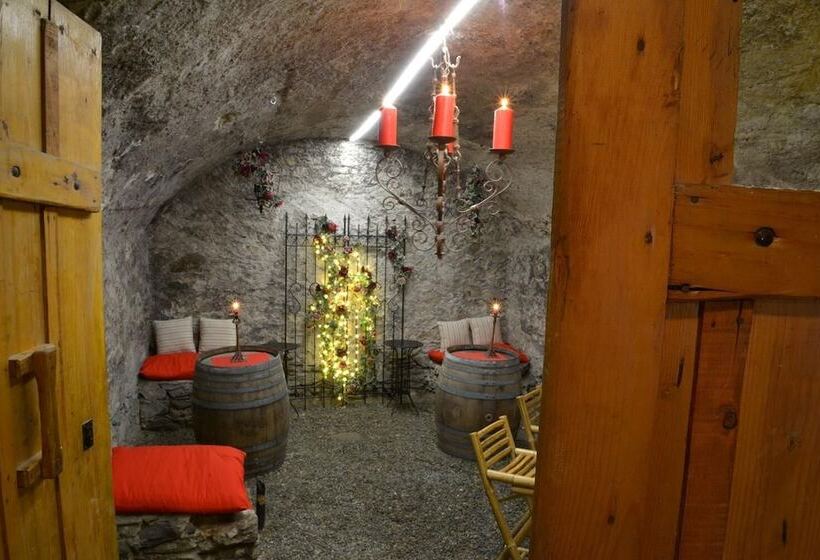 הוסטל Chez Constance