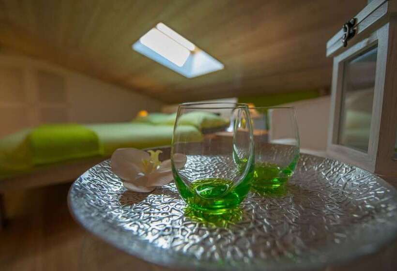 הוסטל Chez Constance